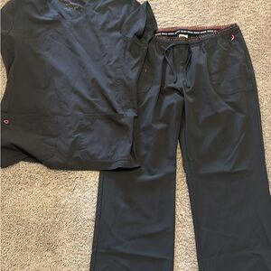 Grey heart and soul women’s scrub set